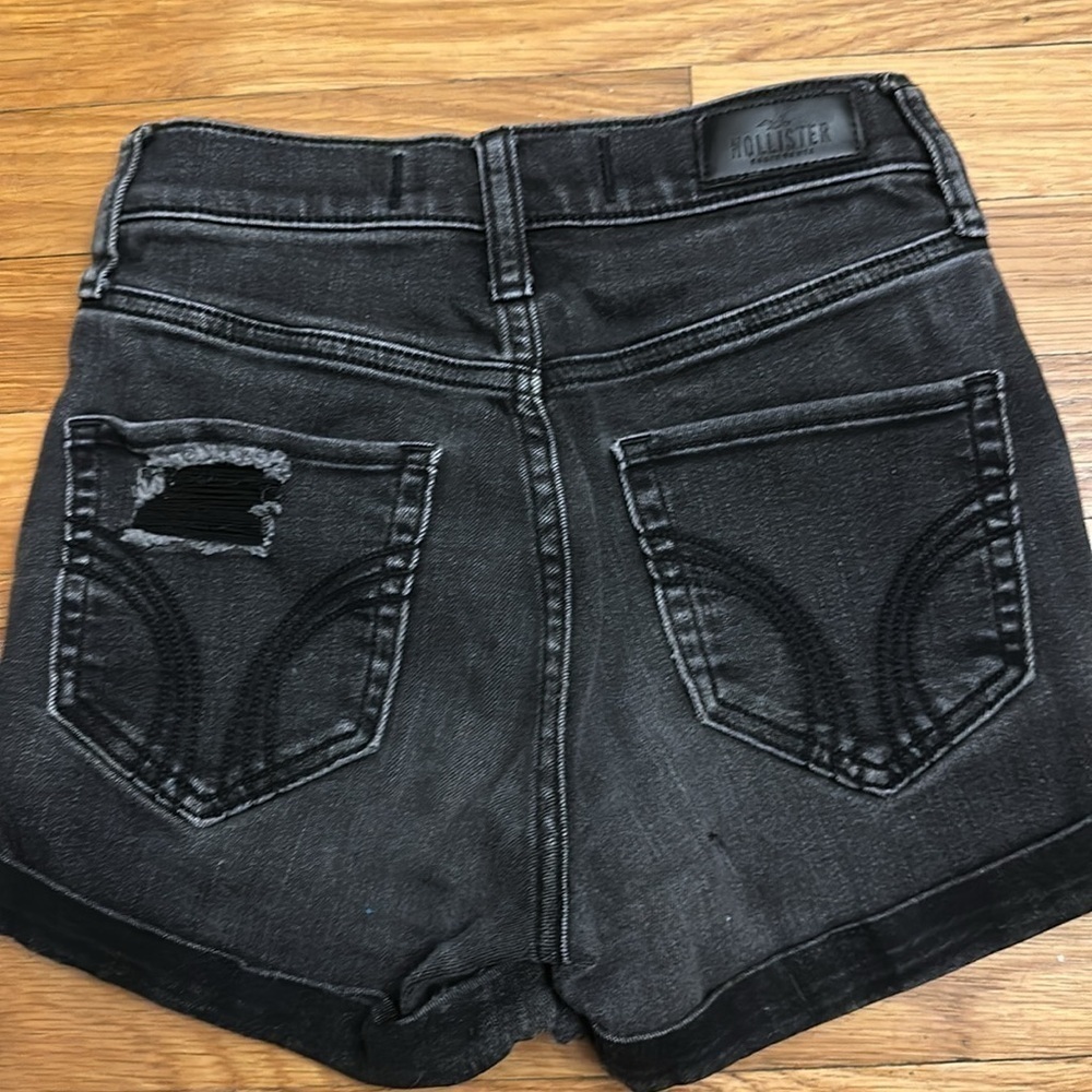 Hollister Jean Shorts - Picture 3 of 3